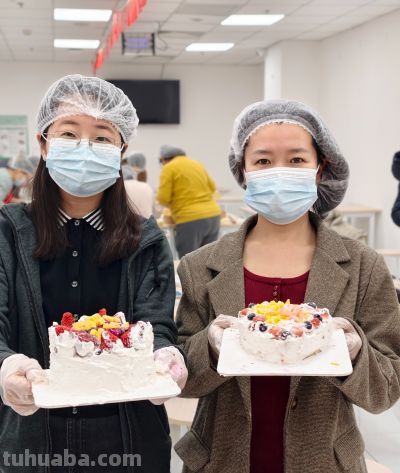 巧手烘焙庆三八 巾帼绽彩暖站区——北京站地区开展妇女节蛋糕DIY主题活动 - 图画吧TUHUABA