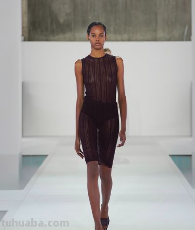 COS 2026 春夏系列正式揭幕 - 图画吧TUHUABA