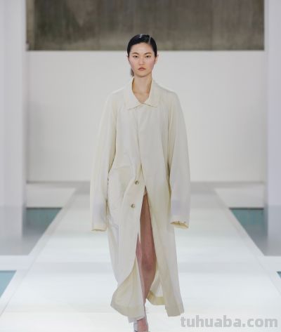 COS 2026 春夏系列正式揭幕 - 图画吧TUHUABA