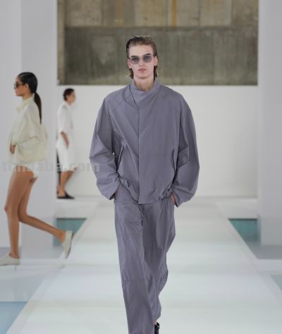 COS 2026 春夏系列正式揭幕 - 图画吧TUHUABA