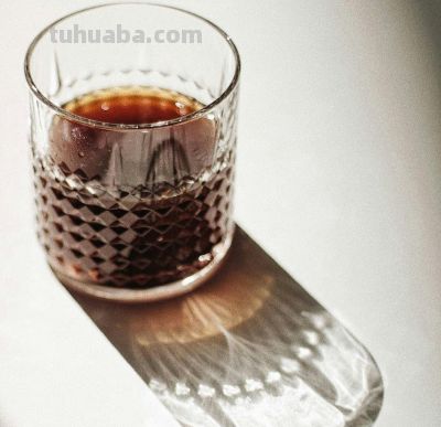 在家憋疯了？我玩手机摄影十几年，总结这10个零成本创意拍法 - 图画吧TUHUABA