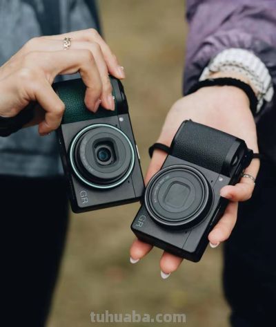 “电子茅台” 疯狂炒作!摄影器材泡沫狂欢:当情怀成为割韭菜镰刀 - 今日头条 “电子茅台” 疯狂炒作!摄影器材泡沫狂欢:当情怀成为割韭菜镰刀 - 图画吧TUHUABA