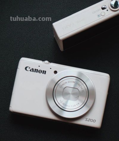 “电子茅台” 疯狂炒作!摄影器材泡沫狂欢:当情怀成为割韭菜镰刀 - 今日头条 “电子茅台” 疯狂炒作!摄影器材泡沫狂欢:当情怀成为割韭菜镰刀 - 图画吧TUHUABA