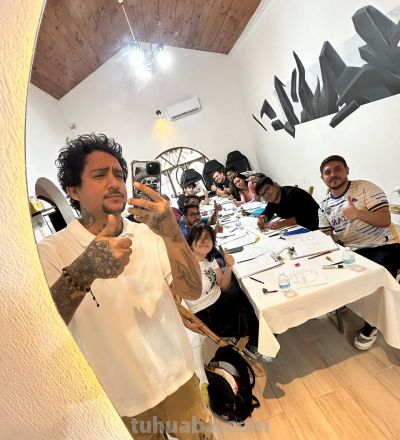 要帅不要命！他仅一支铅笔，狂粉130万，这素描超纲到“违规” - 图画吧TUHUABA