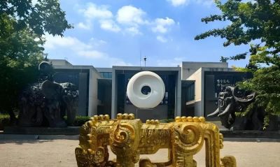 向美而生：韩美林艺术世界的无界之境 - 图画吧TUHUABA