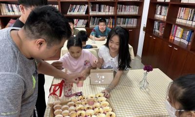 胡家园街道佳美苑社区开展“童趣烘焙 品味美好”蛋糕DIY活动 - 图画吧TUHUABA