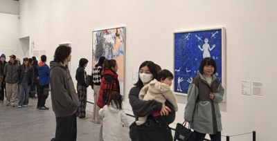 在“色彩之巅”遇见不同的蓝：克莱因为何“独占”蓝色？毕加索又为何把蓝色切成几何？ - 图画吧TUHUABA