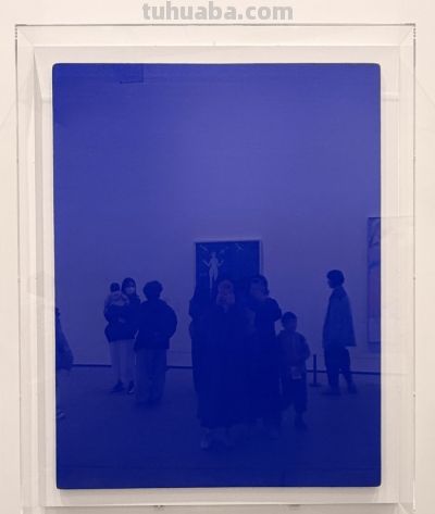 在“色彩之巅”遇见不同的蓝：克莱因为何“独占”蓝色？毕加索又为何把蓝色切成几何？ - 图画吧TUHUABA