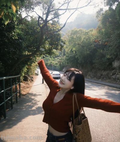 户外外出这样拍，动作学起来，出片好看又有氛围感 - 图画吧TUHUABA