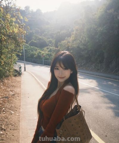 户外外出这样拍，动作学起来，出片好看又有氛围感 - 图画吧TUHUABA