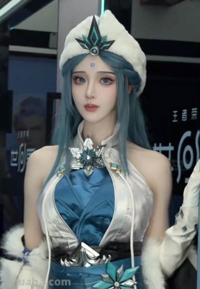 王者世界上架不足3天，就请了网红cos！造型太美，玩家超爱 - 图画吧TUHUABA