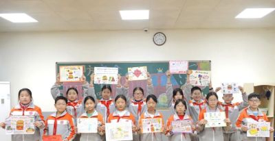 让字母起舞 让句子呼吸！济南这所小学的英语手抄报展 满是童心与妙想 - 图画吧TUHUABA