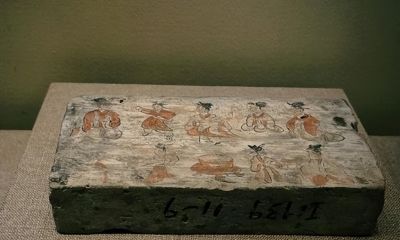 中国汉服史：宽衫大袖，华带飞髾，魏晋汉族服饰的飘逸史诗 - 图画吧TUHUABA