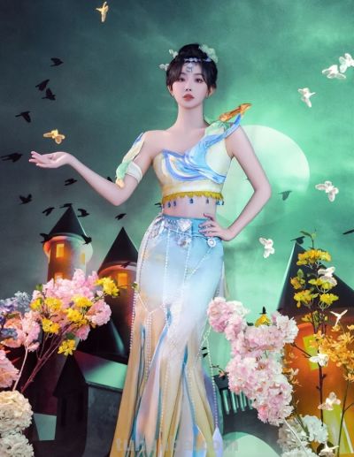 明星全员cos王者英雄，服装被嘲不还原，孔雪儿获好评 - 图画吧TUHUABA