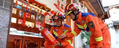 云南消防青年风貌速写 - 图画吧TUHUABA