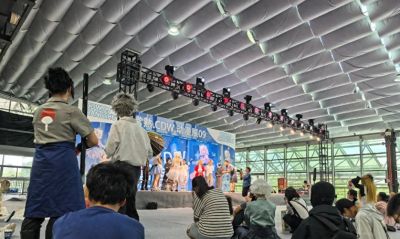 某漫展男子cos乙游角色遭霸凌！主办方拉偏架直接禁男，引发众怒 - 今日头条