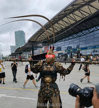 广州保利漫展再引热议！cosplay该不该被包容？ - 图画吧TUHUABA