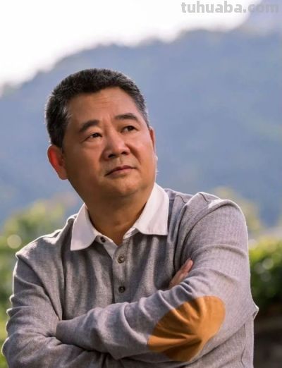 陈钰铭·速写丨回归绘画原始的记录本质，以极简笔触承载内心感知 - 图画吧TUHUABA