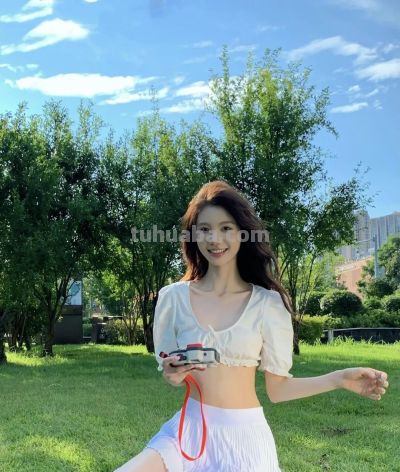 草地拍照出片指南,9个动作,帮你自然漂亮,生命力拉满 - 今日头条 草地拍照出片指南,9个动作,帮你自然漂亮,生命力拉满 - 图画吧TUHUABA