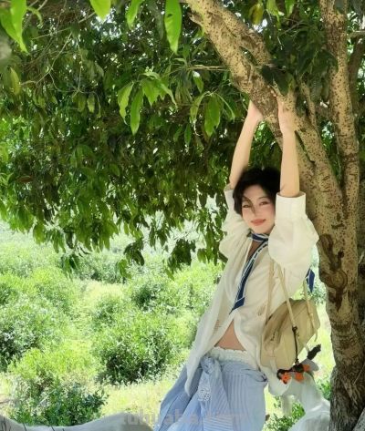 出去玩怎么拍照好看?7个拍照动作,让你拍出自信大方的照片 - 今日头条 出去玩怎么拍照好看?7个拍照动作,让你拍出自信大方的照片 - 图画吧TUHUABA