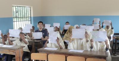 中国援桑公共卫生专家举办血吸虫病防治知识手抄报比赛 - 今日头条 中国援桑公共卫生专家举办血吸虫病防治知识手抄报比赛 - 图画吧TUHUABA