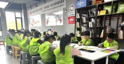 “共青团·伙伴计划”社区示范项目：二十届四中全会手抄报活动 - 图画吧TUHUABA