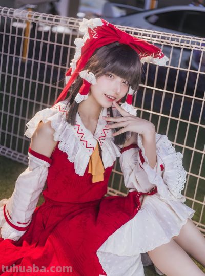 10年前土味Cos，10年后惊艳全网！原来二次元真的能改变一个人 - 图画吧TUHUABA