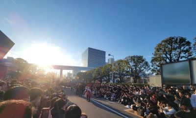 不愧是cos一姐，漫展登场直接复刻设定，围观人群漫画设定还离谱 - 图画吧TUHUABA
