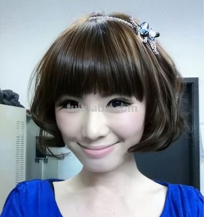 她是东方卫视中心主持，北京人定居上海，和青梅竹马丈夫儿女双全 - 图画吧TUHUABA