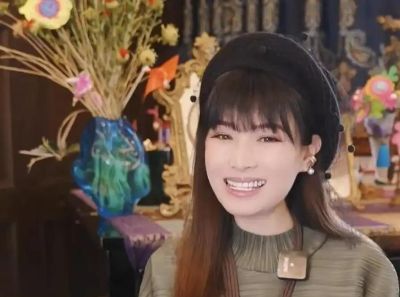 她是东方卫视中心主持，北京人定居上海，和青梅竹马丈夫儿女双全 - 图画吧TUHUABA