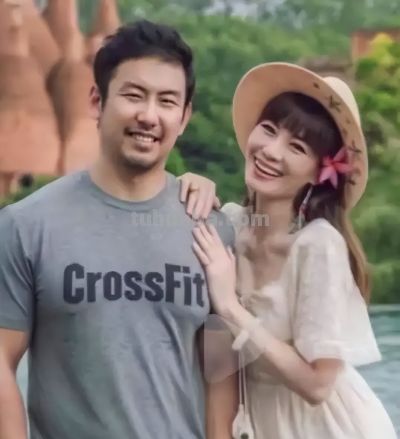 她是东方卫视中心主持，北京人定居上海，和青梅竹马丈夫儿女双全 - 图画吧TUHUABA