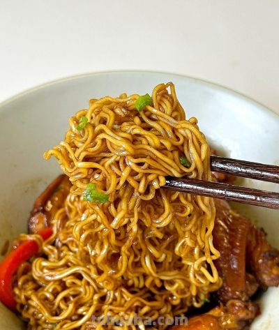 饿的实在睡不着，还是起来做了五道面食加三个小蛋糕，美滋滋 - 图画吧TUHUABA
