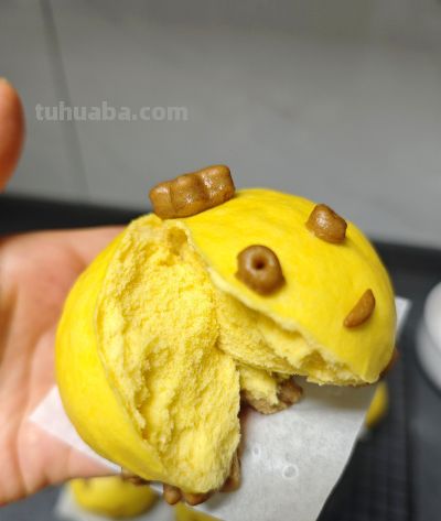 第一次做卡通馒头，有些很漂亮，有些开裂了 - 图画吧TUHUABA