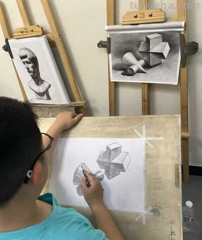 习素描随笔 - 今日头条